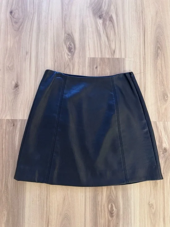 Aritzia Babaton Vegan Leather Black Mini Skirt - Picture 2 of 5